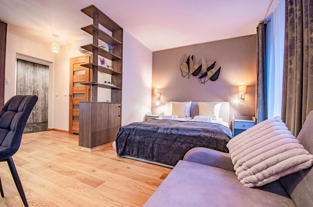 Inpoint Spacious Apartments Near Main Square & Kazimierz District Cracóvia Exterior foto