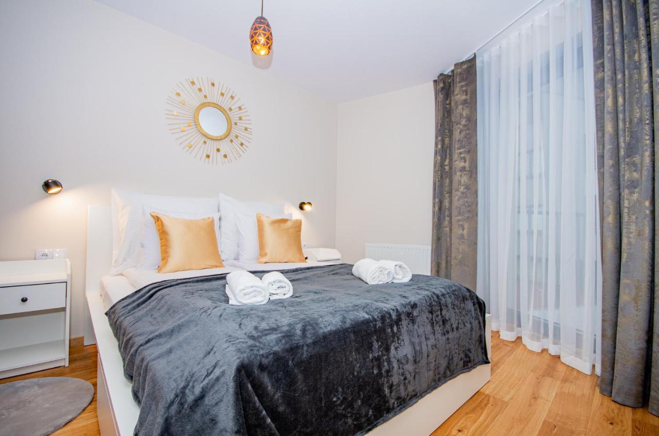 Inpoint Spacious Apartments Near Main Square & Kazimierz District Cracóvia Exterior foto