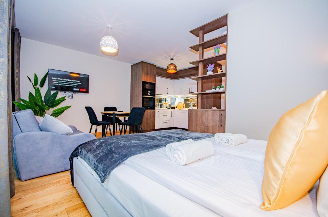 Inpoint Spacious Apartments Near Main Square & Kazimierz District Cracóvia Exterior foto