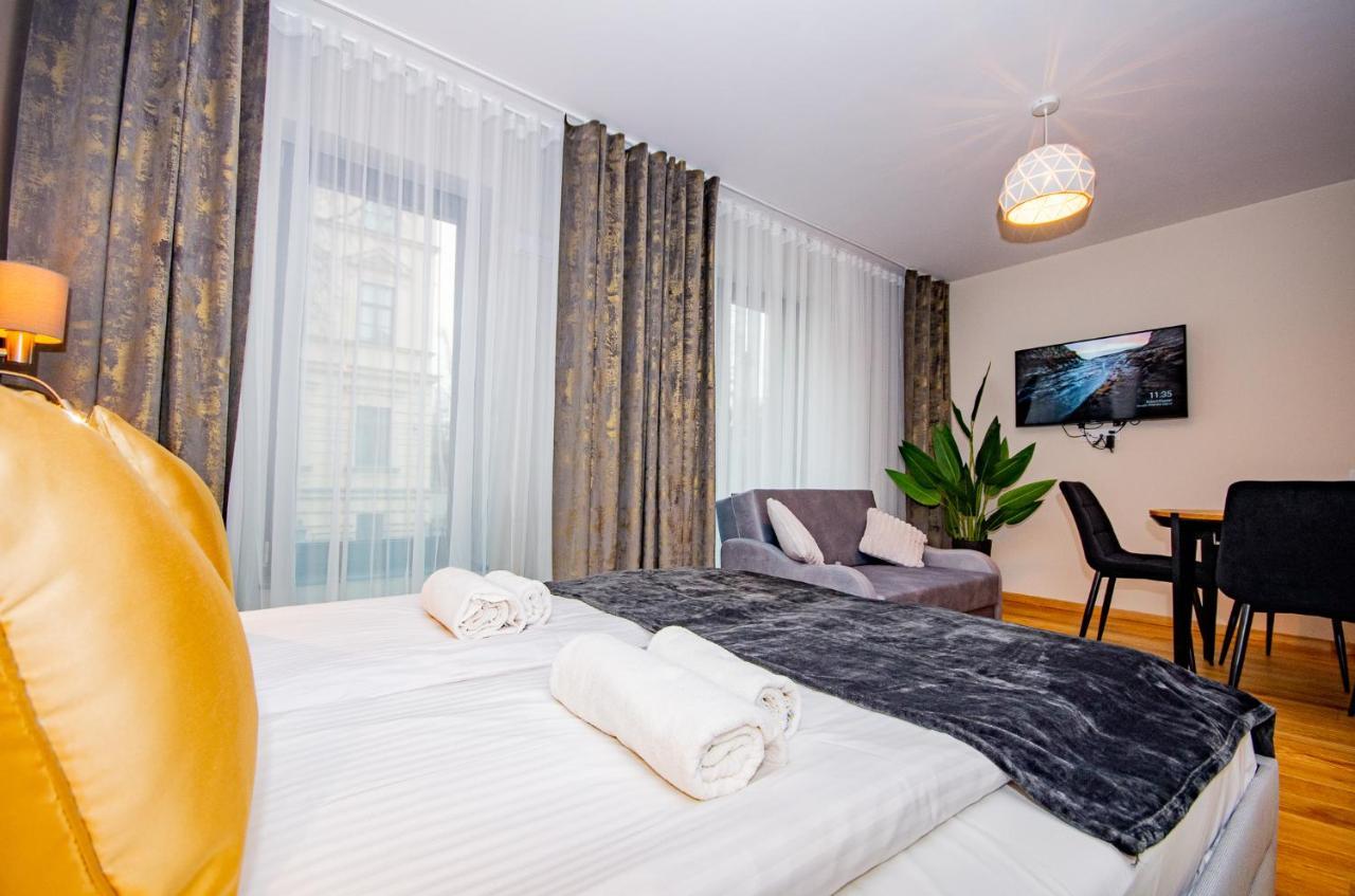 Inpoint Spacious Apartments Near Main Square & Kazimierz District Cracóvia Exterior foto