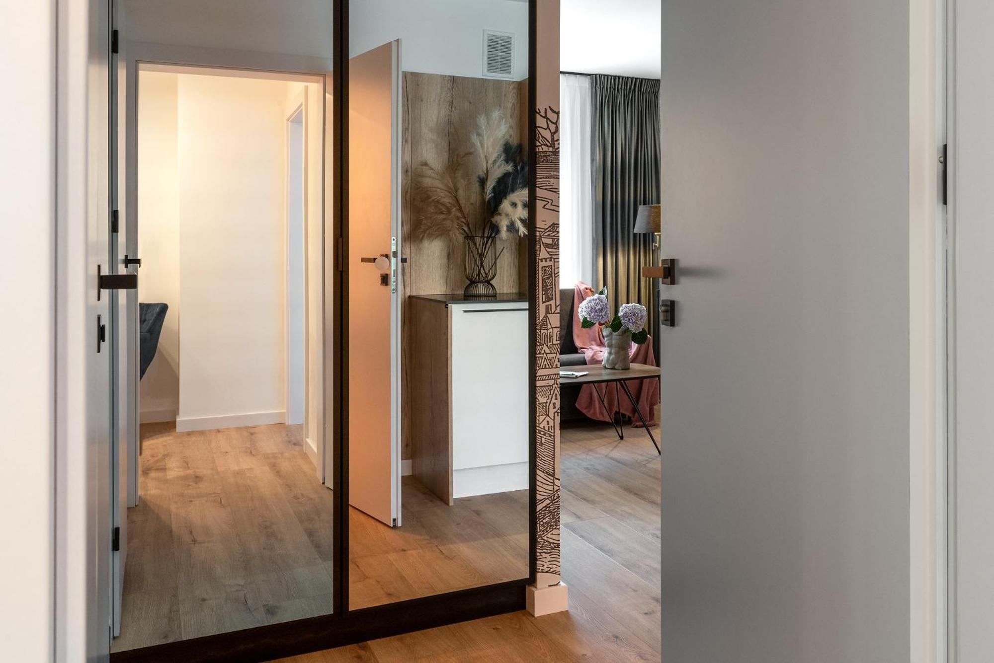 Inpoint Spacious Apartments Near Main Square & Kazimierz District Cracóvia Quarto foto