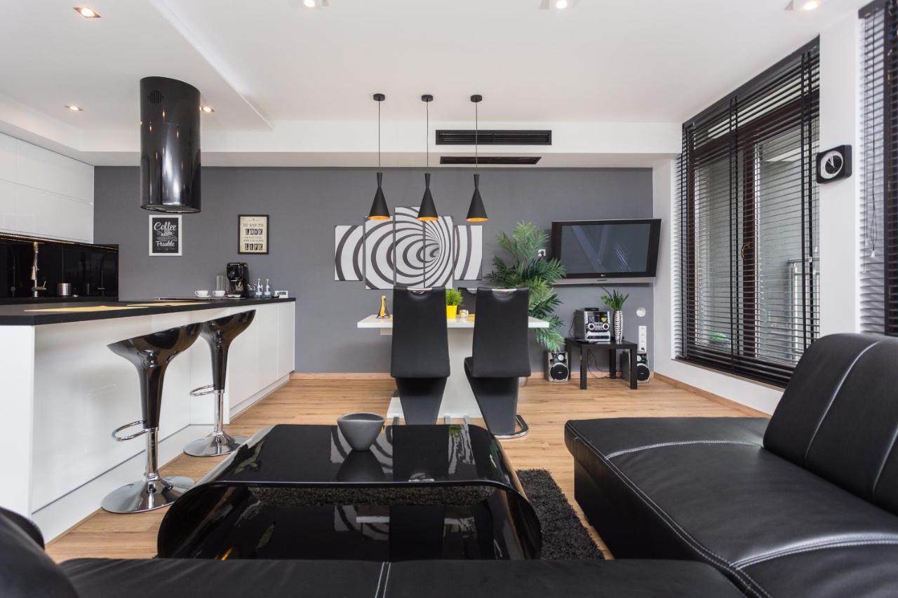 Inpoint Spacious Apartments Near Main Square & Kazimierz District Cracóvia Exterior foto